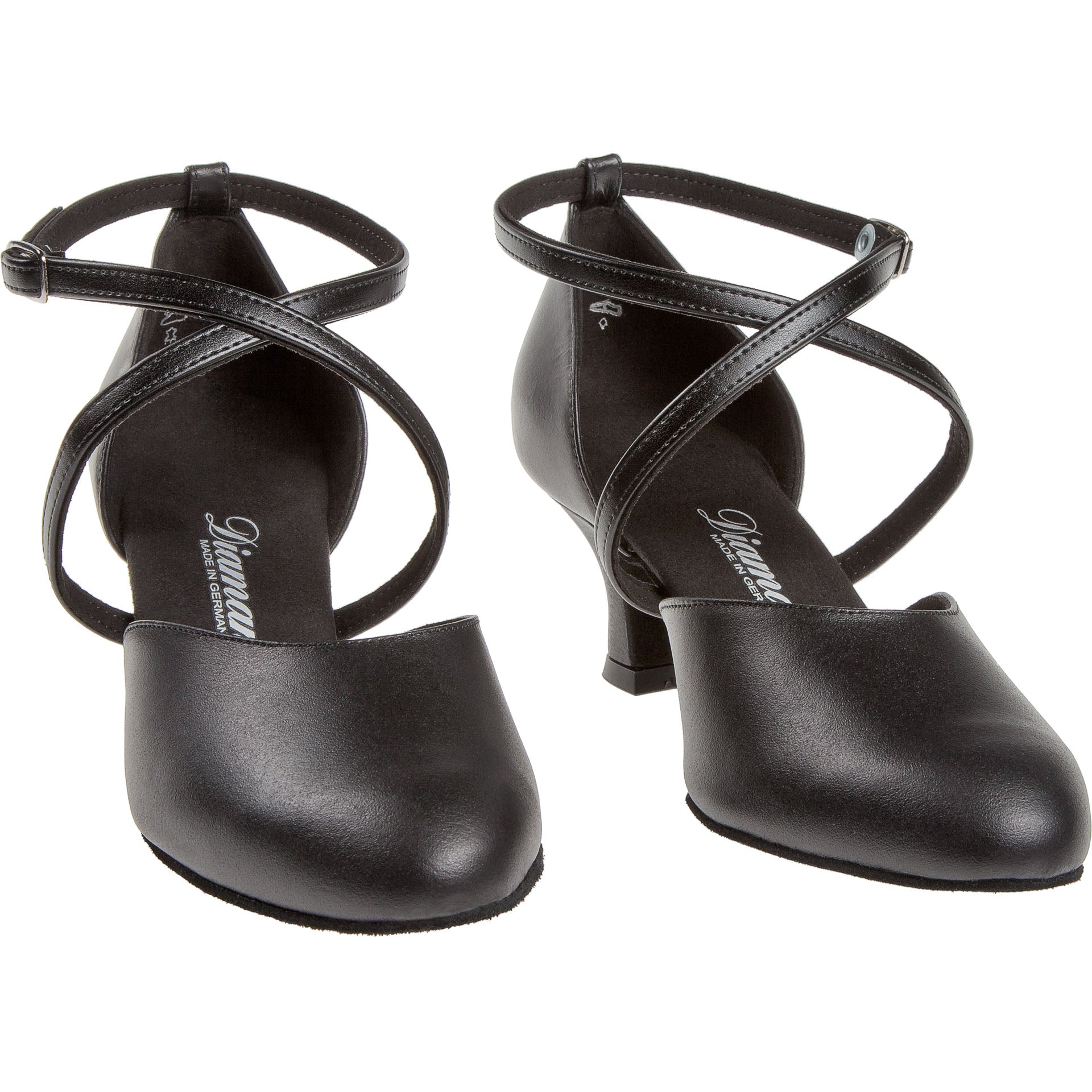 Diamant 048 Tanzschuhe in Schwarz, niedriger Absatz mit Fesselriemchen, auf weißem Hintergrund.
